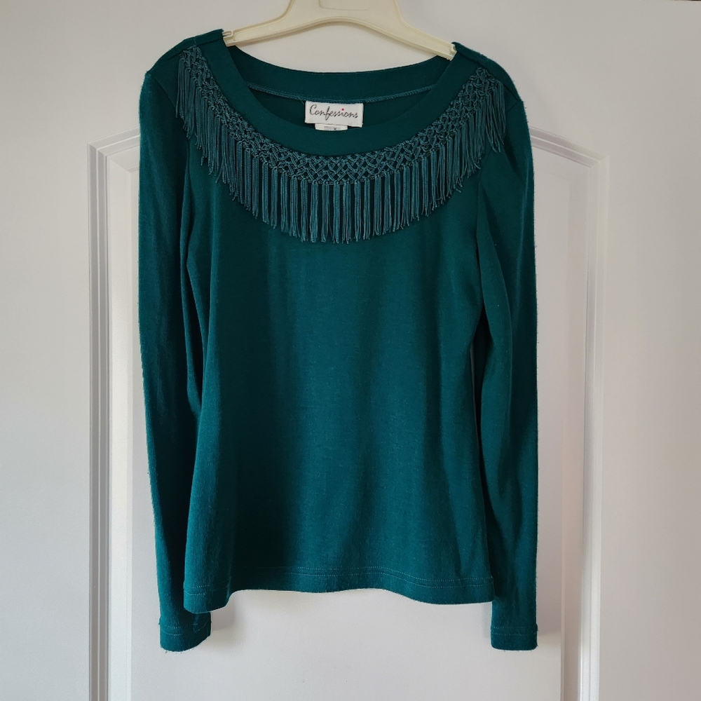 CONFESSIONS GREEN FRINGED LONG SLEEVE SWEATER SIZE M